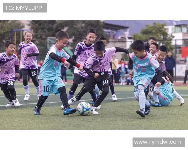 学习足球明星的带球技巧提升你的球技与场上表现